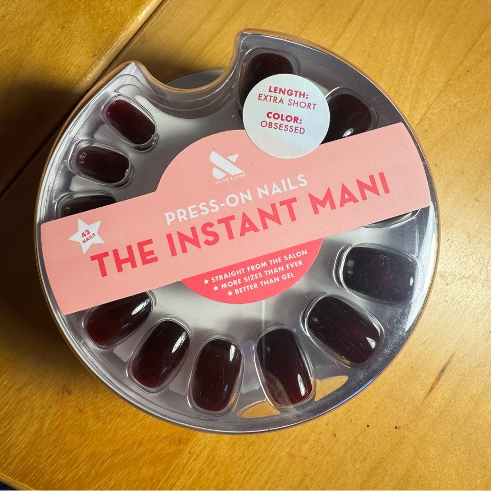 Olive & June Obsessed Extra Short The Instant Mani Press-On Nails